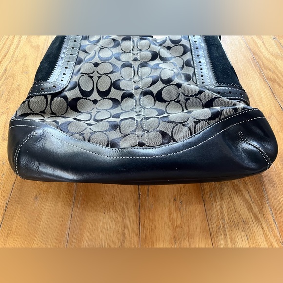 Vintage Coach Large Shoulder Bag Black Leather Signature C Classic EUC - Picture 3 of 11